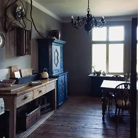 Charming In A Heritage Country Estate Ferienhaus *